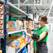 Va a hacer la compra al supermercado y descubre que existe una hora de ligar