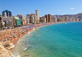 Un americano pasa sus vacaciones en Benidorm: esto es lo que más le sorprende de la ciudad