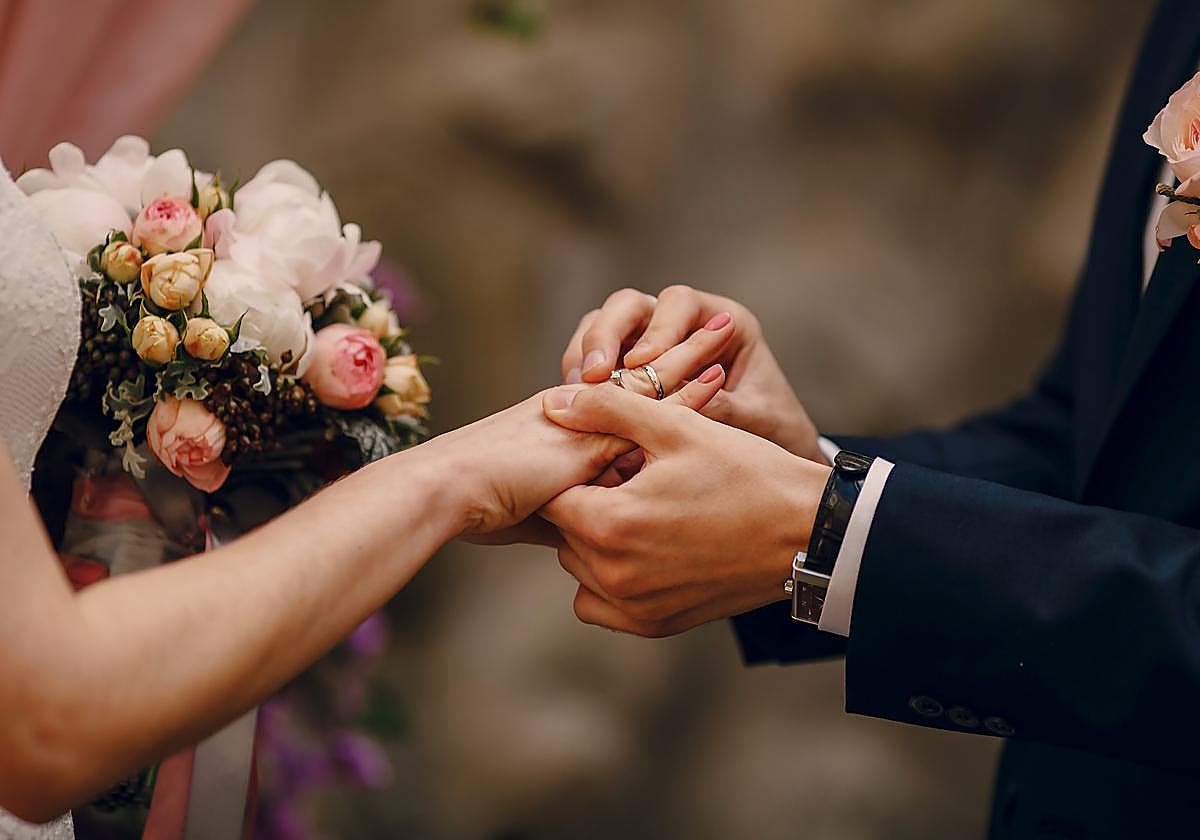 La práctica común de las bodas que un movimiento en Suecia quiere prohibir