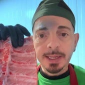 Un carnicero da el truco para preparar unas costillas de cerdo «como en los buenos restaurantes americanos»