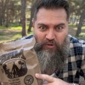 Un español prueba la comida que se sirve al ejército de los Estados Unidos y da su opinión sin filtros: «Siempre son un acierto»