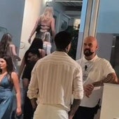 Un español va a una discoteca de Australia y los porteros prohíben su entrada por lo que ven en su cuello