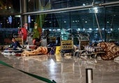 Pedro Ruiz dice lo que muchos piensan sobre la acumulación de sintecho que viven en Barajas: «Nos señala»