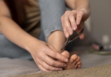 Un podólogo explica cómo cortarse las uñas de forma correcta: «De lo contrario, nos vamos a ver en el sillón de consulta»
