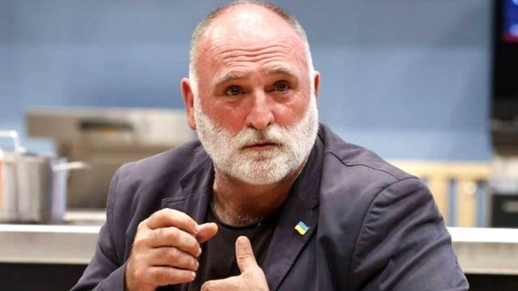 El chef José Andrés explica cuáles son los mejores aperitivos españoles que puedes comer: «No vienen en una bolsa»
