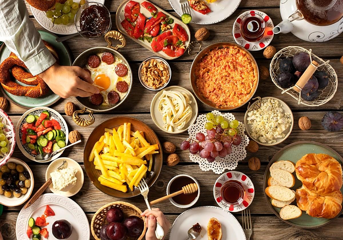 Un cardiólogo avisa de los dos tipos de alimentos que debemos evitar: «Te están matando literalmente»