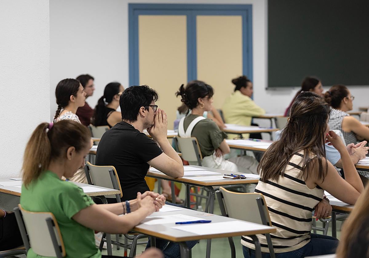 Las oposiciones fáciles de aprobar y con sueldo de 6.000 euros: así son las pruebas de acceso