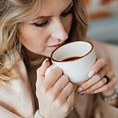 William Li, doctor experto en nutrición explica de forma clara qué pasa cuando tomas chocolate caliente