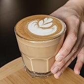 Un médico aclara qué pasa en nuestro cuerpo cuando bebemos café