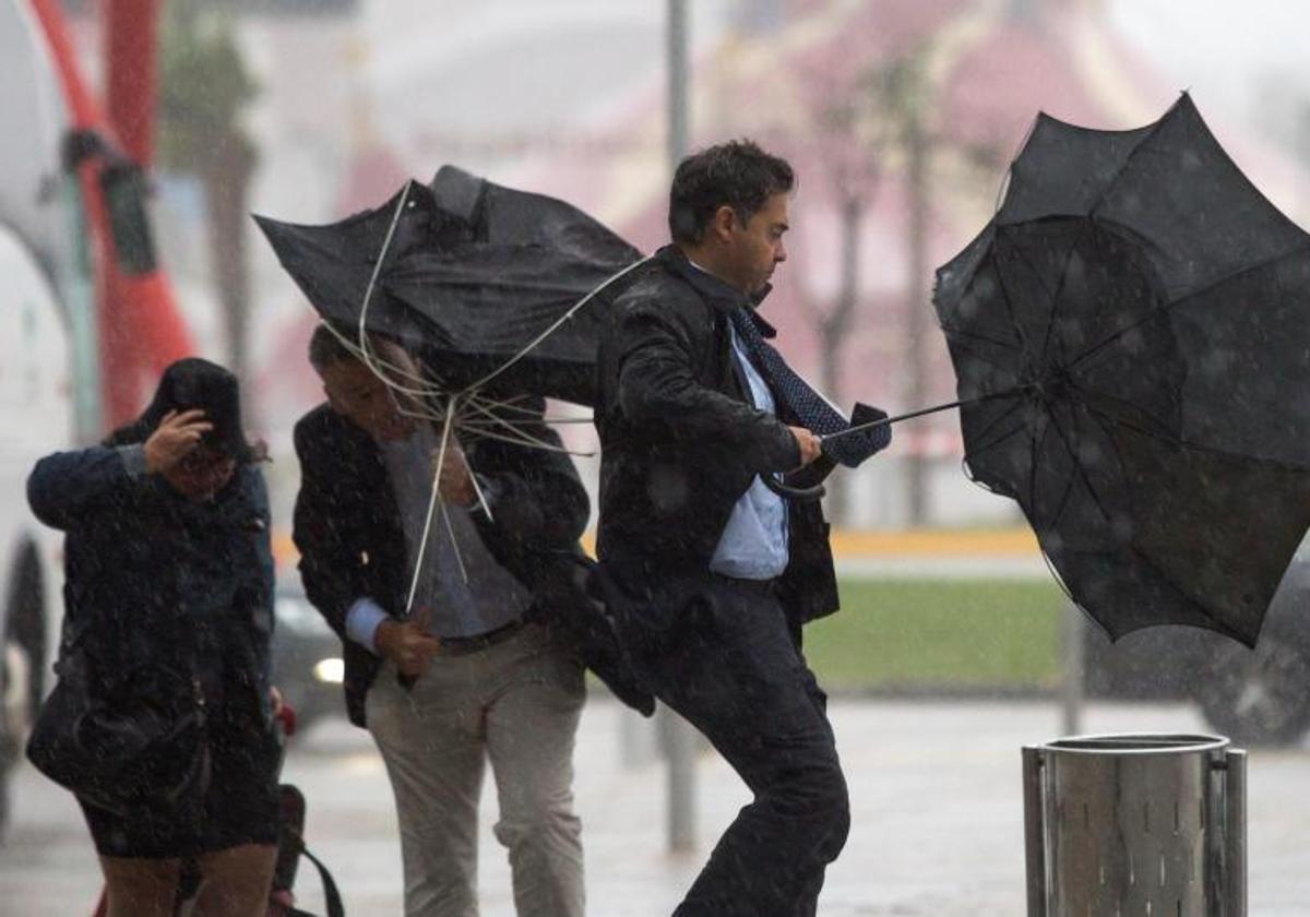 Mario Picazo advierte del impacto que tendrá el paso del huracán Gabrielle en España