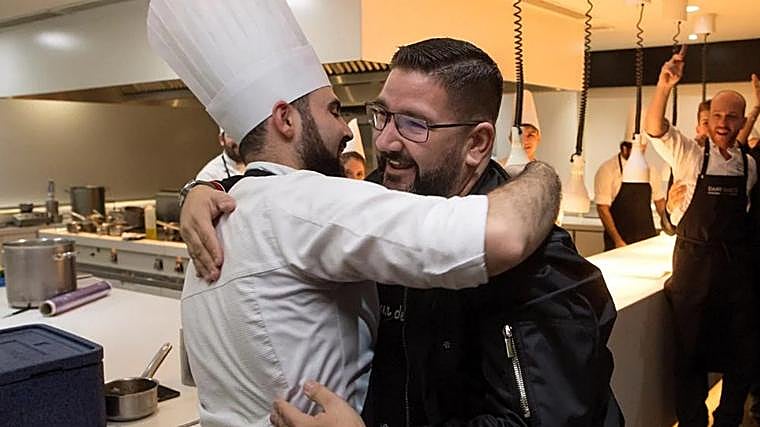 Dani García celebra con su equipo la tercera estrella Michelin