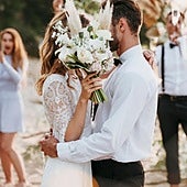 Preguntan a un economista cuánto dinero hay que dar en una boda para no quedar mal y esta es su respuesta: «Ni siquiera cubre el cubierto»