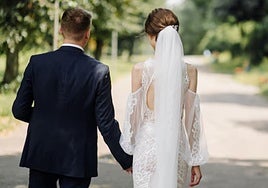 Una novia prohíbe a sus invitados llevar a niños a su boda y la gente es tajante al enterarse de su norma: «A mis hijos no los excluye nadie»