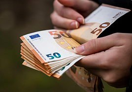 Pedro Ruiz, contundente con el fin del dinero en efectivo en España: «Unos pocos preparan nuestro futuro a beneficio...»