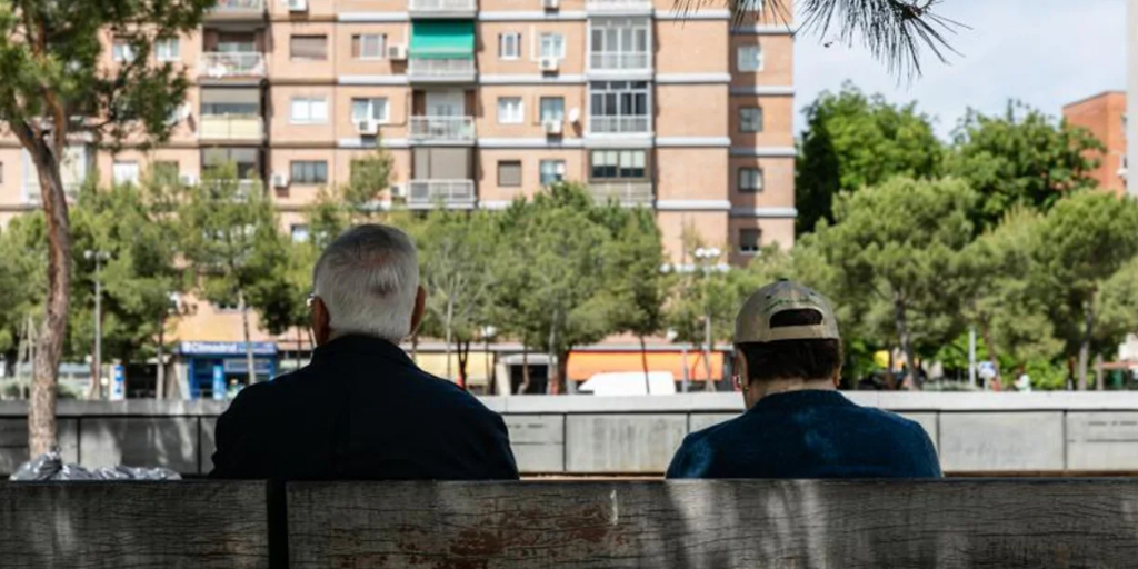 Cuándo se cobra la paga extra de Navidad de las pensiones: fecha en Caixabank, Santander, ING, BBVA y resto de bancos