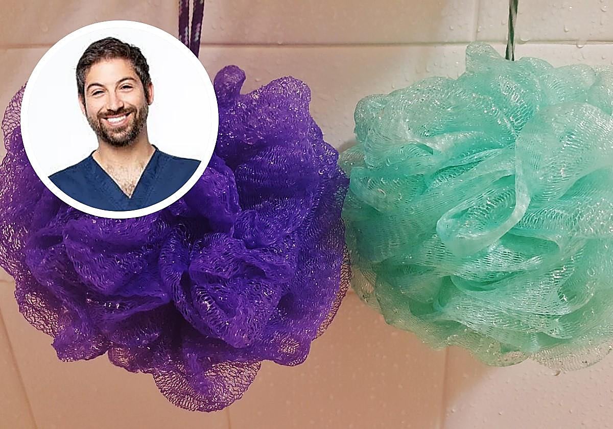 Un farmacéutico, sobre si es mejor ducharse con esponja o sin ella: «Igual te parece raro»