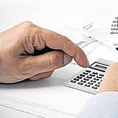 Un asesor fiscal explica por qué hay trabajadores que van a cobrar menos dinero en su nómina de noviembre y diciembre: «Puede pasarle a cualquiera»