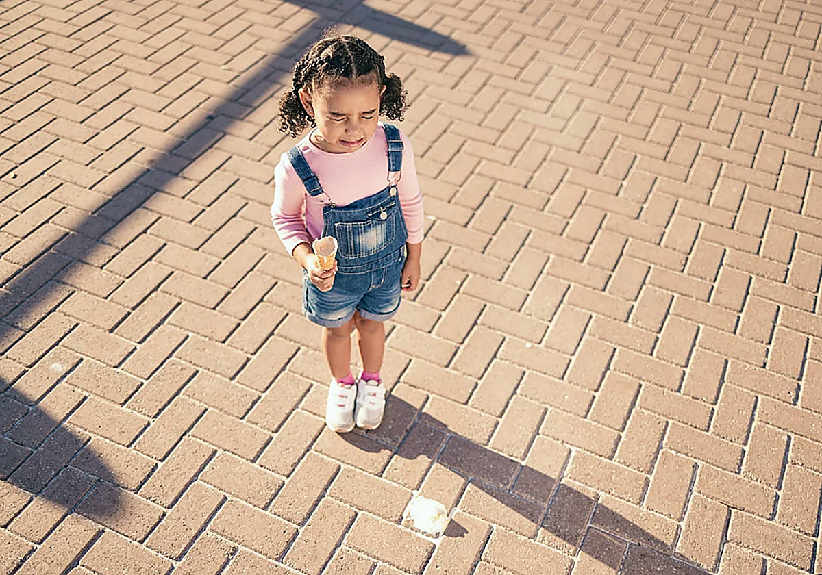 Un enfermero explica si la regla de los tres segundos cuando se nos cae la comida es o no un mito: «Tiene razón mi madre»