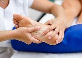 Manuel Vidal, podólogo, revela cómo saber si puedes tener fascitis plantar: «Hay otras patologías que se confunden»