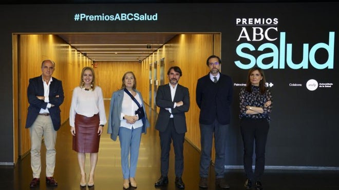 Los miembros del jurado, de izquierda a derecha: Antonio Zapatero, Beatriz Domínguez, Ana Pastor, Cristóbal Belda, Federico de Montalvo y Nuria Ramírez de Castro