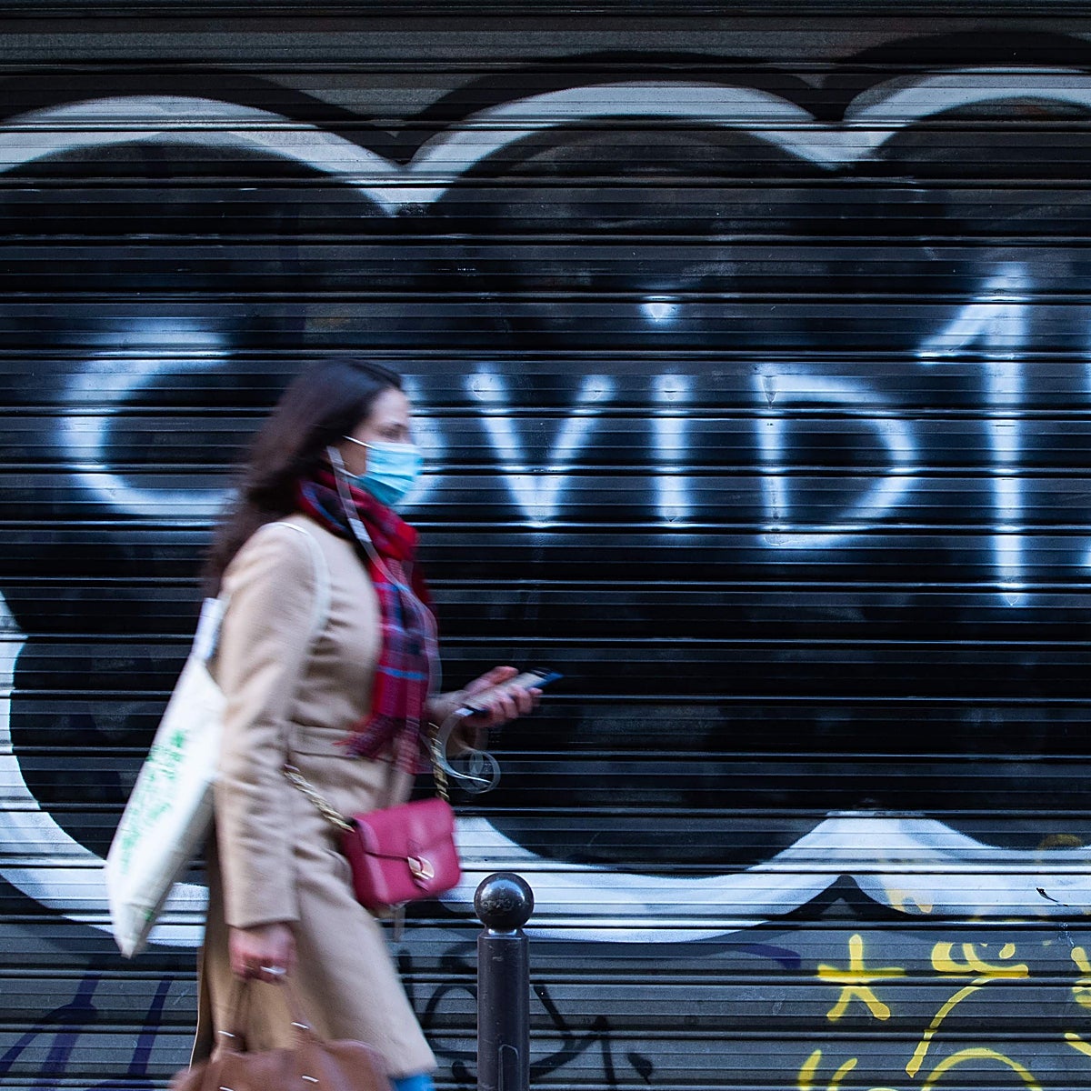 «Perro del infierno», constelaciones y letras griegas: ¿cómo se eligen los nombres de las variantes del Covid?