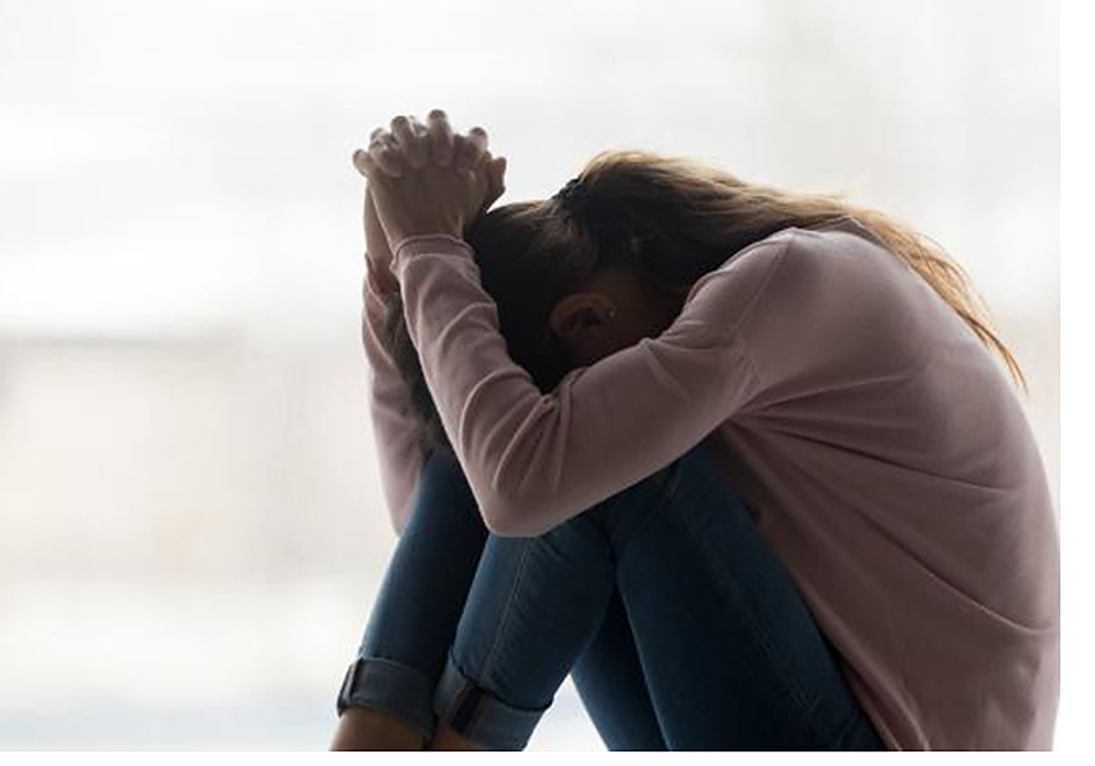 La creencia común de que intentar suprimir los pensamientos negativos es malo para nuestra salud mental podría ser errónea