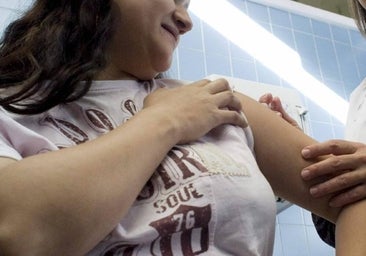 Paralizan un ensayo en embarazadas con la vacuna de la bronquiolitis por el riesgo de parto prematuro