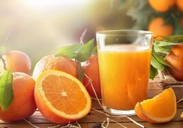 El zumo de naranja aporta hasta un 26% de la vitamina C que ingieren los niños