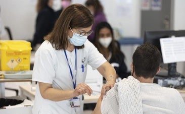 La tasa de infartos e ictus fue menor tras la vacunación contra el covid-10