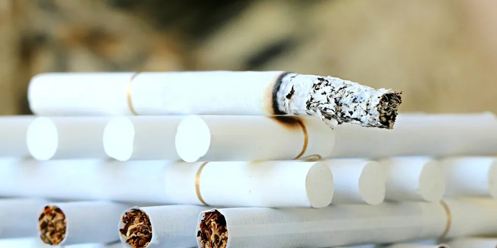 Banning youth smoking would prevent more than 1 million deaths from lung cancer