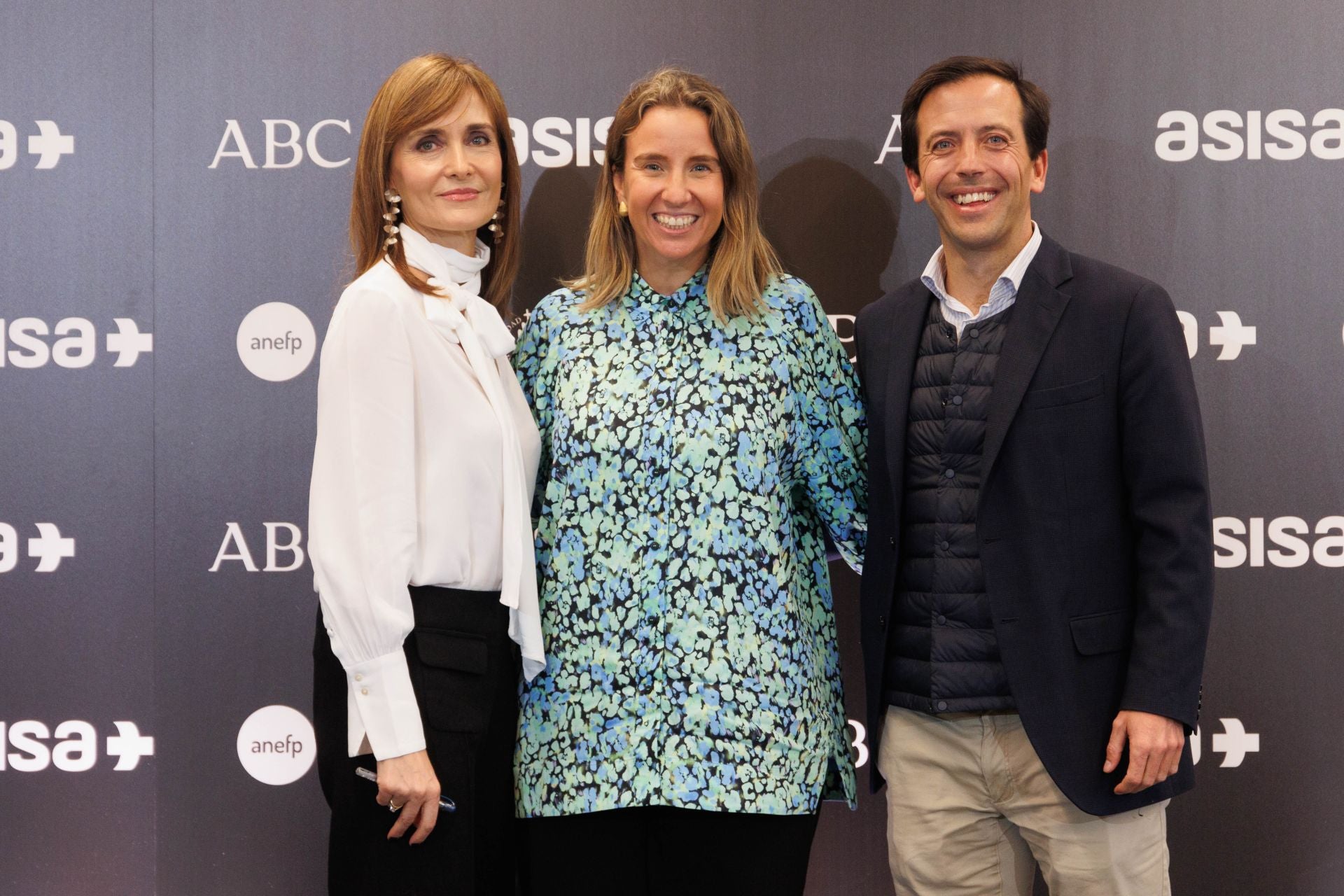 Nuria Ramírez de Castro, redactora jefe de ABC Sociedad, Patricia Peiró, Comunications Head de Takeda, e Ignacio Figaredo, Public Affairs, Comms & Patient Head de Takeda