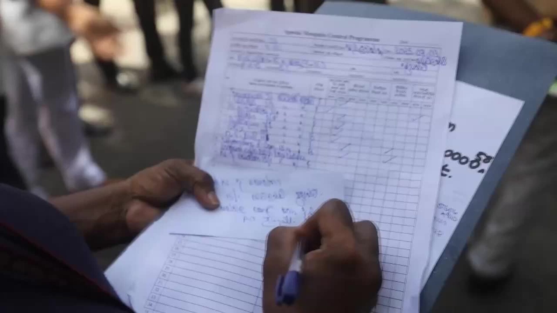Autoridades de Salud realizan campaña de fumigación contra el dengue en Colombo