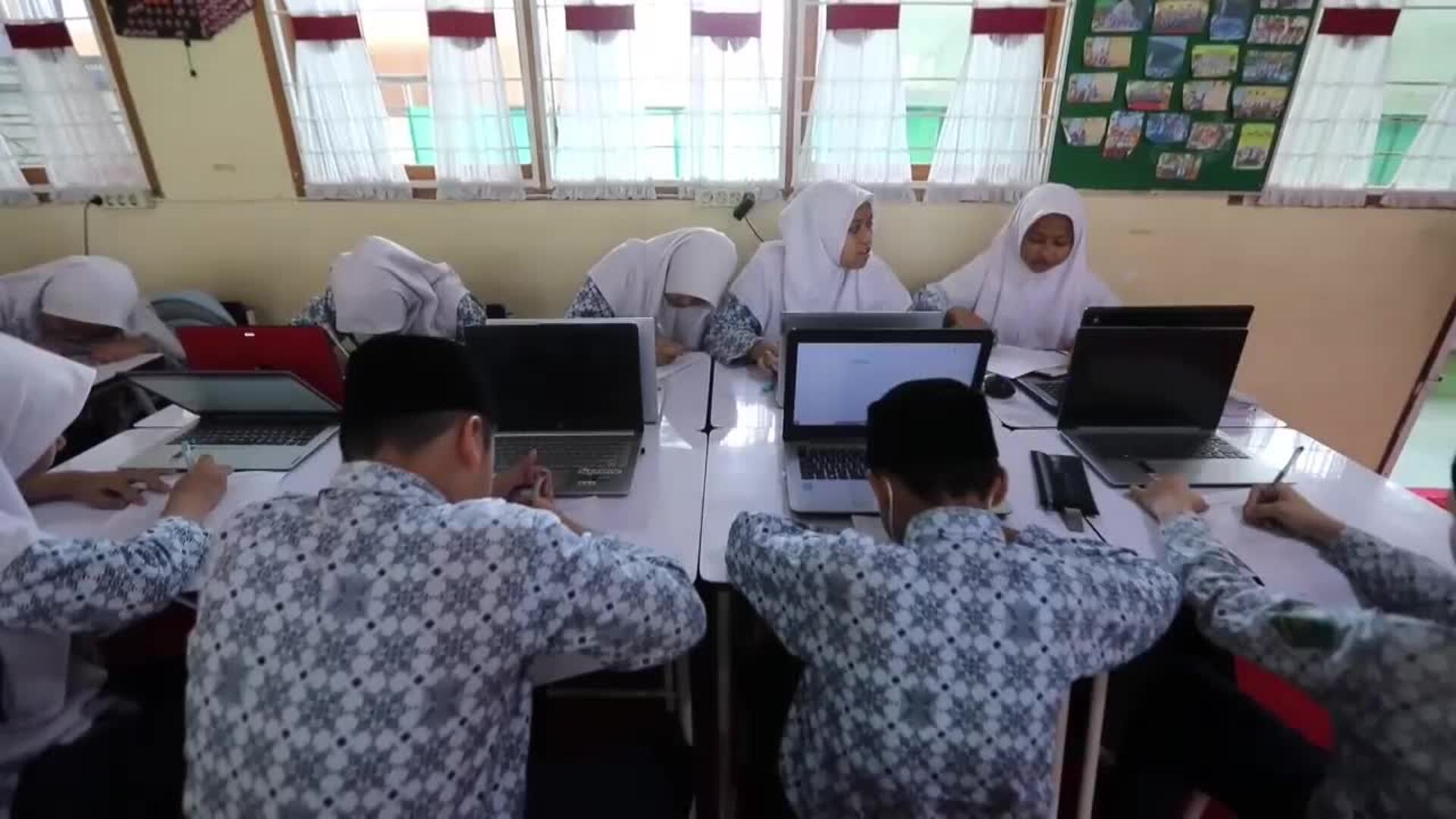 Autoridades de salud brindan revisiones médicas gratuitas a jóvenes estudiantes en Aceh