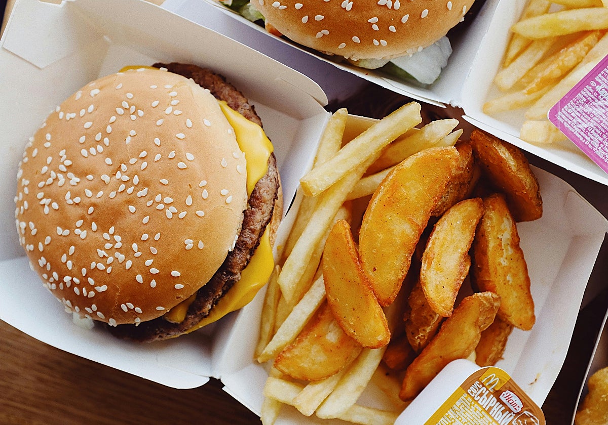 Hamburguesa con patatas fritas