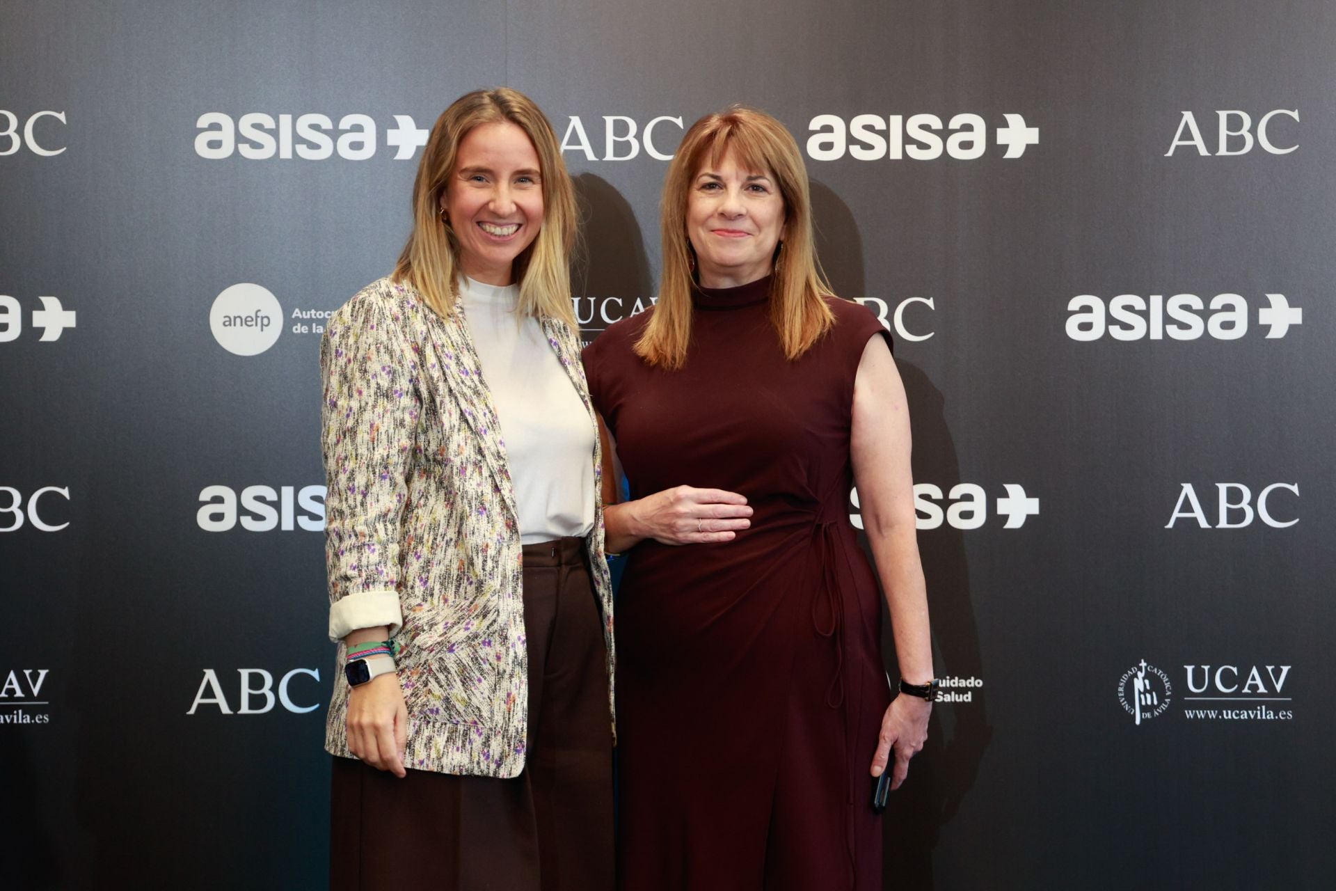 Patricia Peiró, Communications Head de Takeda, junta a Olga Denche, jefa de publicidad de ABC