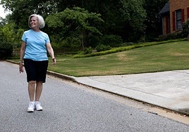 Caminar unos pocos miles de pasos al día puede ralentizar el avance del alzhéimer