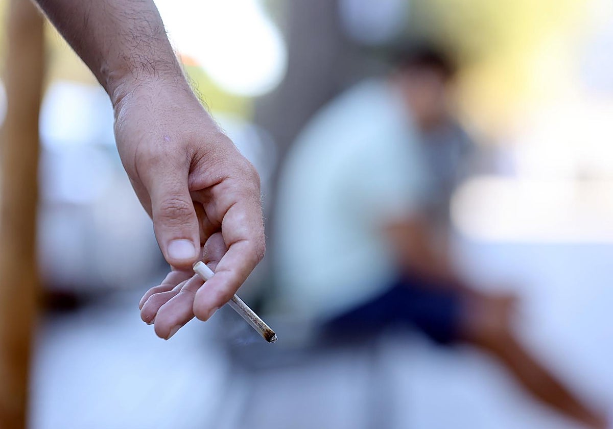 ¿Por qué los fumadores que acaban de dejar el tabaco son más sensibles al dolor?