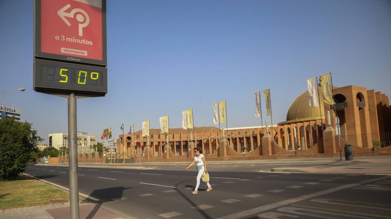 Sevilla vive una ola de calor intenso que se nota ya en los hospitales