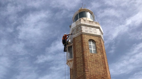 El Puerto de Sevilla rehabilita el faro de Bonanza de Sanlúcar