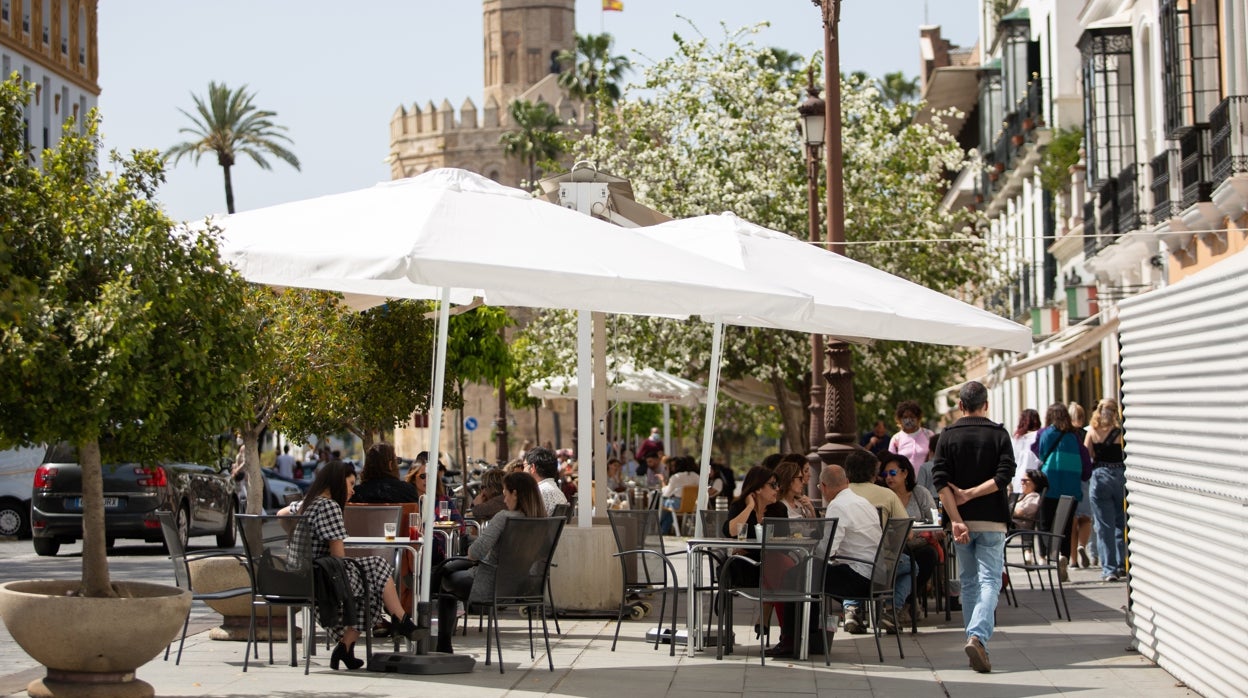 Los hosteleros sevillanos no limitarán el tiempo de consumición en las terrazas