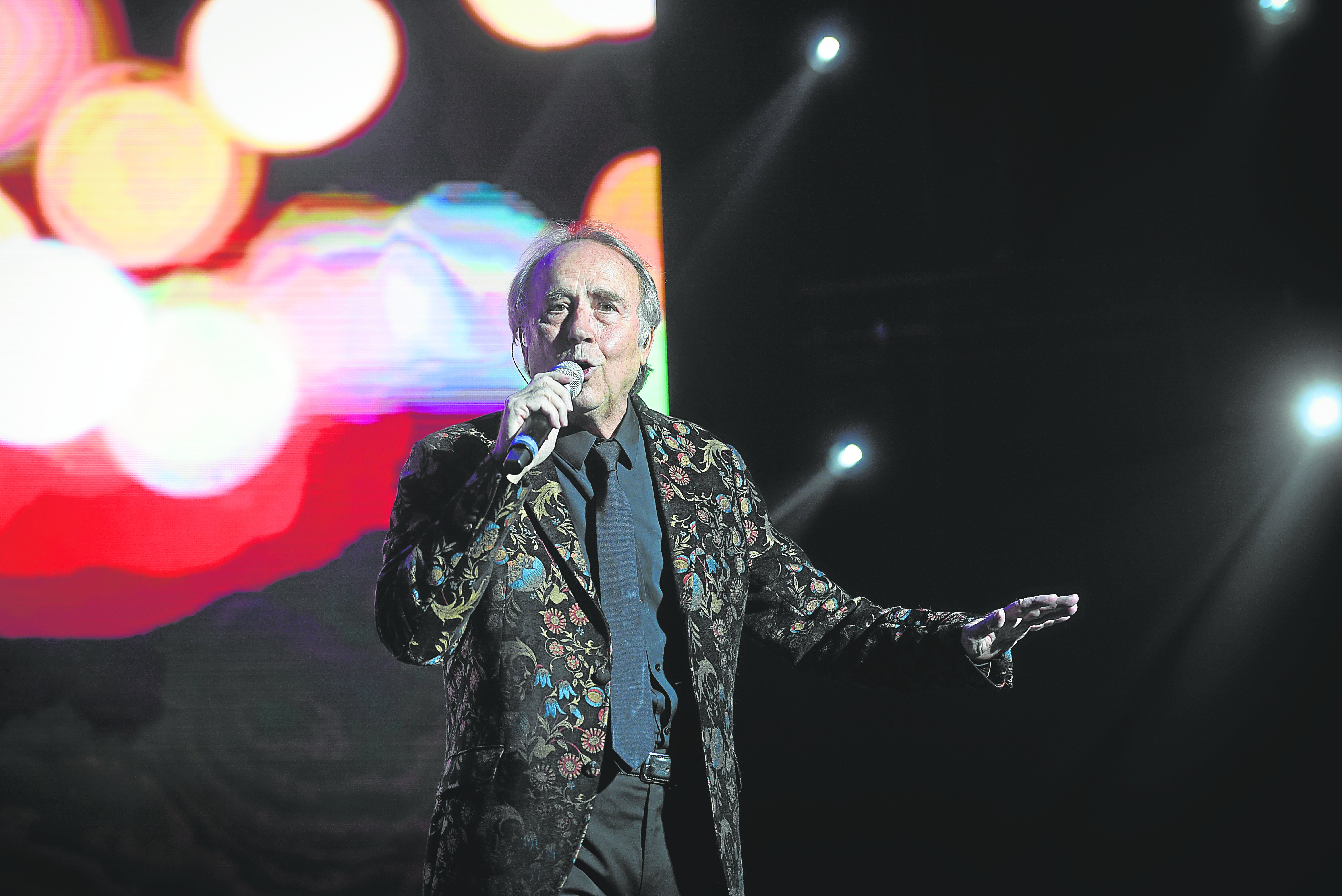 Serrat actuará en Sevilla en la plaza de toros de la Maestranza