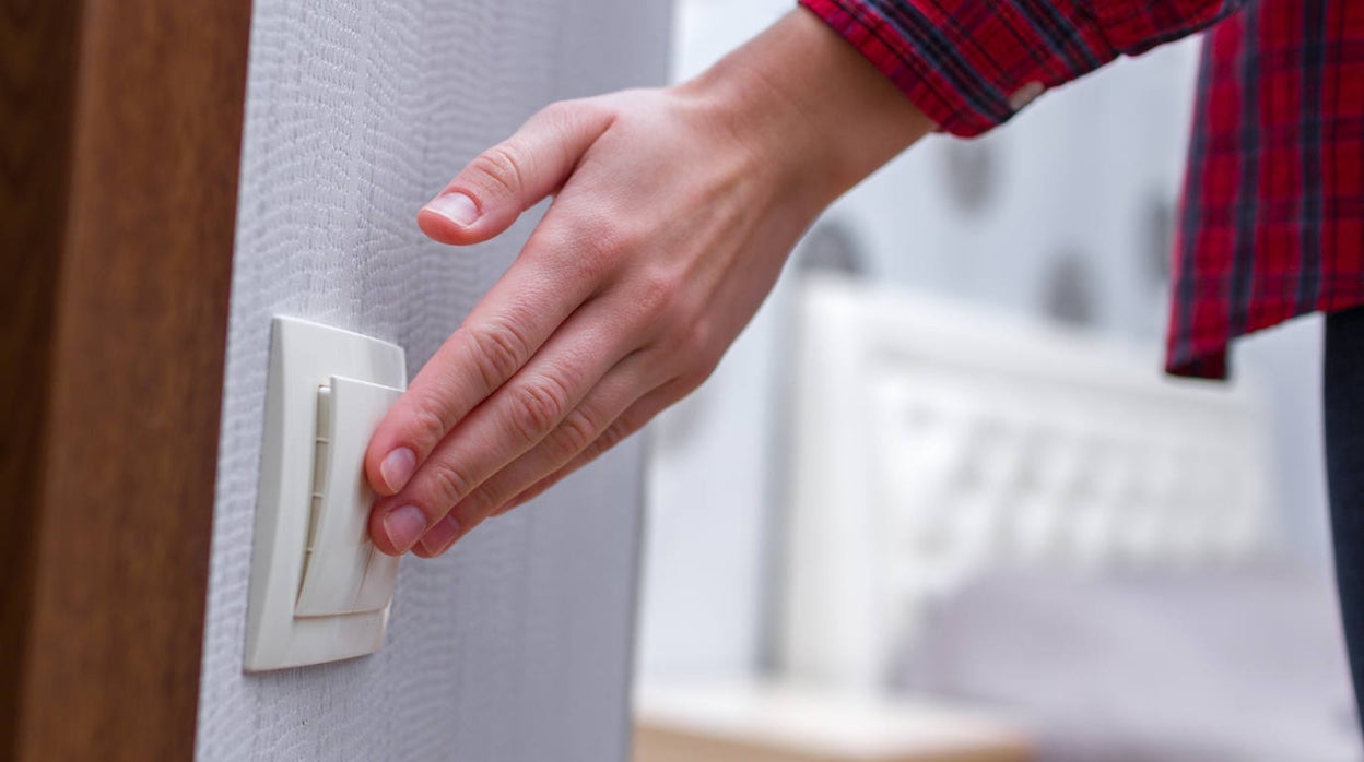 ¿Apagón eléctrico? Ocho consejos para ahorrar gas y electricidad en casa