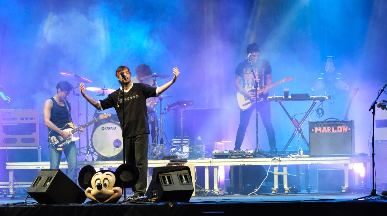 Marlon y Dvicio ofrecen una noche vibrante de pop-rock en el Tío Pepe Festival de Jerez