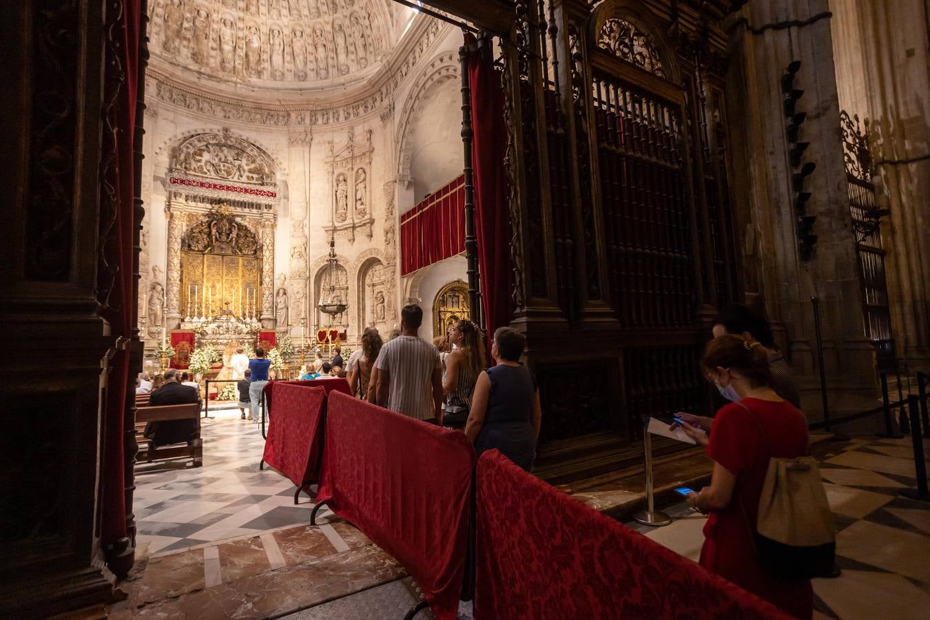 Besamanos a la Virgen de los Reyes