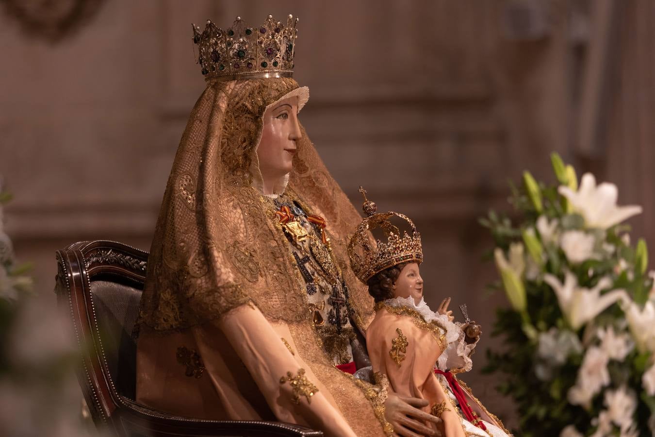 Besamanos a la Virgen de los Reyes