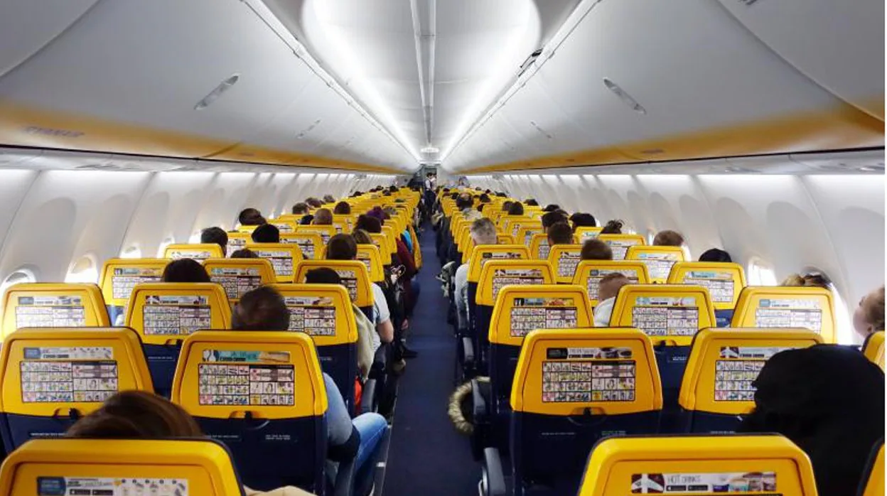 Continúan los vuelos cancelados y los retrasos por la huelga de tripulantes de cabina de Ryanair