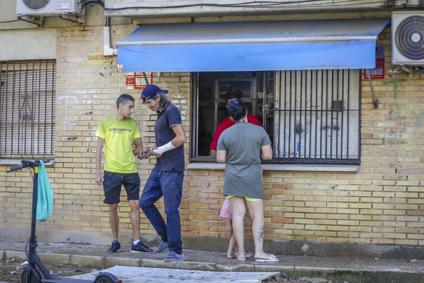 Las llamadas ventanitas son un tipo de mercado negro muy asentado en Sevilla