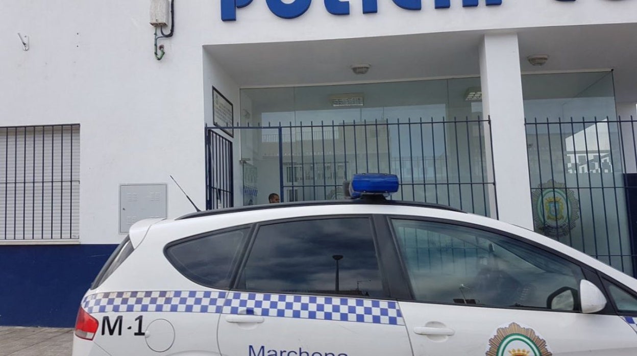 Detenido por pegar a su pareja en plena calle delante de su hija de tres años en Marchena