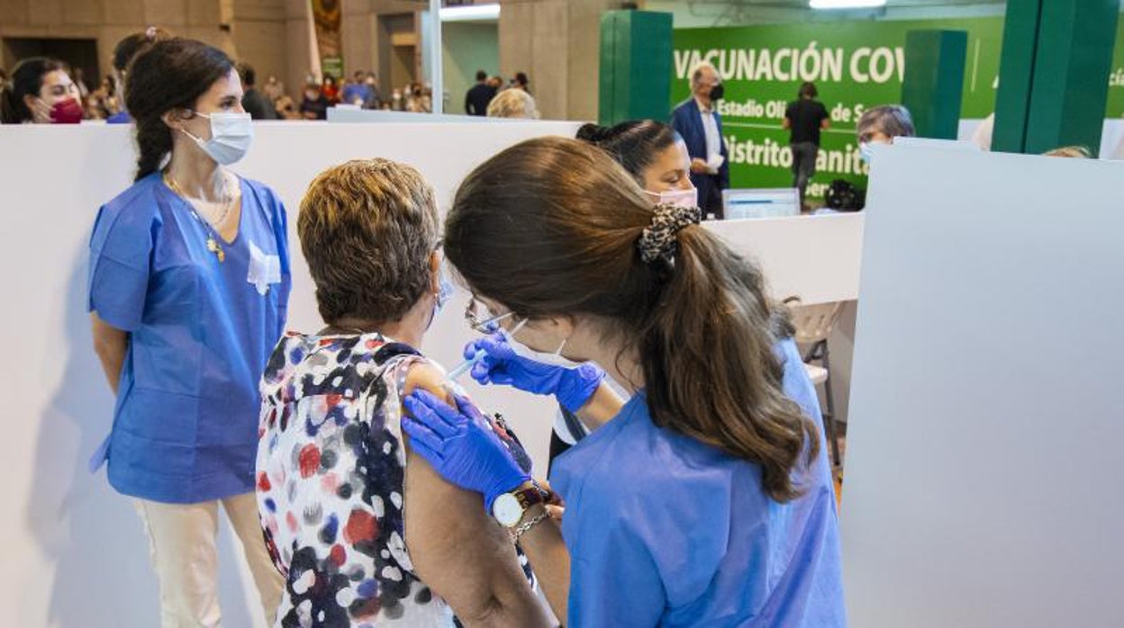 Sanidad retira la alerta por Covid a Sevilla por ser la provincia con menos contagios y enfermos este verano