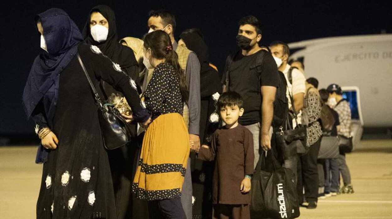 Afganos refugiados en Sevilla: un año después de la caída de Kabul